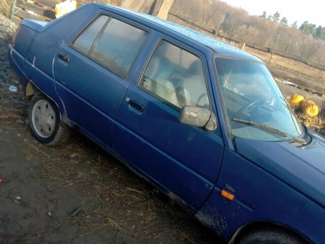 Синій ЗАЗ 1103 Славута, об'ємом двигуна 1 л та пробігом 130 тис. км за 650 $, фото 2 на Automoto.ua