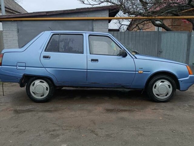 Синій ЗАЗ 1103 Славута, об'ємом двигуна 1.2 л та пробігом 180 тис. км за 1000 $, фото 4 на Automoto.ua