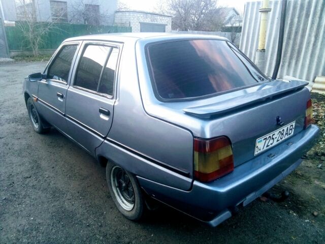 Синий ЗАЗ 1103 Славута, объемом двигателя 0 л и пробегом 150 тыс. км за 400 $, фото 3 на Automoto.ua