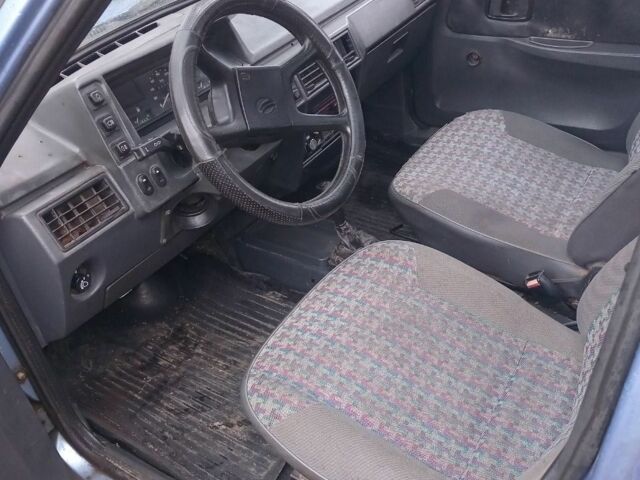 Синий ЗАЗ 1103 Славута, объемом двигателя 1.3 л и пробегом 118 тыс. км за 653 $, фото 4 на Automoto.ua