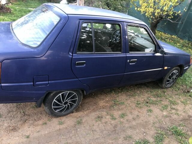 Синий ЗАЗ 1103 Славута, объемом двигателя 1.3 л и пробегом 1000 тыс. км за 700 $, фото 3 на Automoto.ua