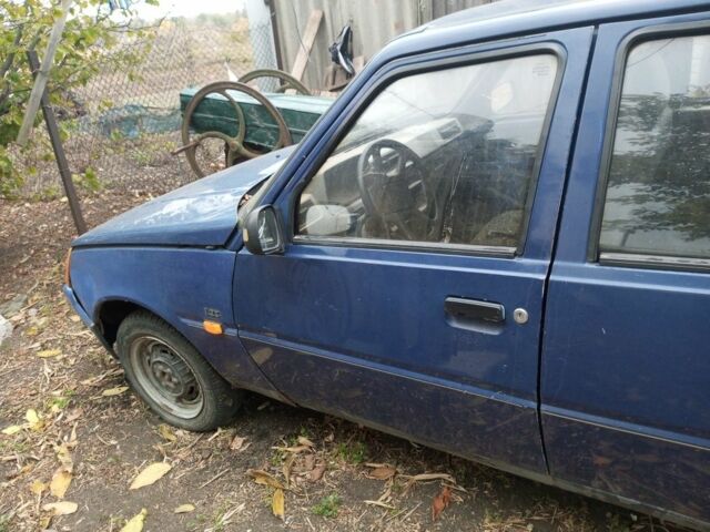 Синий ЗАЗ 1103 Славута, объемом двигателя 0 л и пробегом 1 тыс. км за 381 $, фото 6 на Automoto.ua