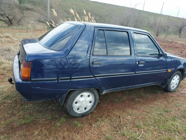 Синій ЗАЗ 1103 Славута, об'ємом двигуна 1.2 л та пробігом 90 тис. км за 1500 $, фото 4 на Automoto.ua