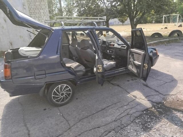 Синий ЗАЗ 1103 Славута, объемом двигателя 1.2 л и пробегом 60 тыс. км за 1577 $, фото 9 на Automoto.ua
