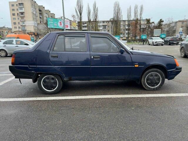 Синий ЗАЗ 1103 Славута, объемом двигателя 1.2 л и пробегом 107 тыс. км за 1100 $, фото 3 на Automoto.ua