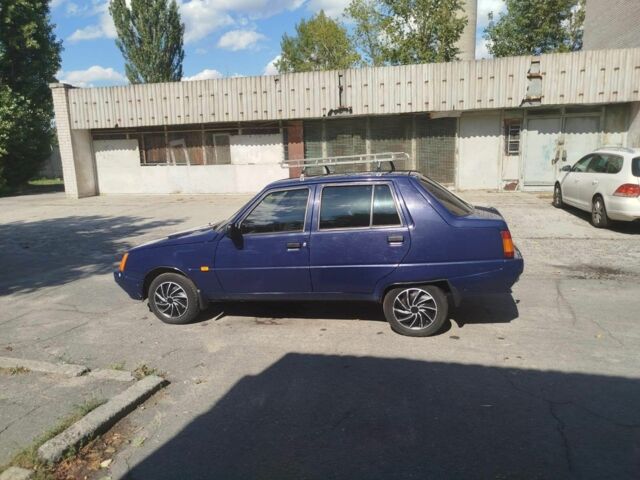 Синий ЗАЗ 1103 Славута, объемом двигателя 1.2 л и пробегом 60 тыс. км за 1577 $, фото 2 на Automoto.ua