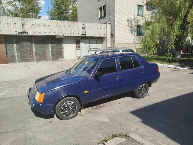 Синий ЗАЗ 1103 Славута, объемом двигателя 1.2 л и пробегом 60 тыс. км за 1577 $, фото 4 на Automoto.ua