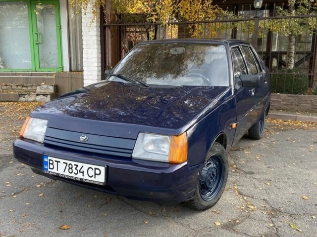 ЗАЗ 1103 Славута 2005 в Херсоне на Automoto.ua Синий ЗАЗ 1103 Славута, объемом двигателя 1.2 л и пробегом 250 тыс. км за 850 $, фото 1 на Automoto.ua