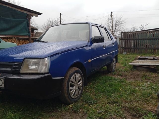 Синий ЗАЗ 1103 Славута, объемом двигателя 1 л и пробегом 140 тыс. км за 833 $, фото 5 на Automoto.ua