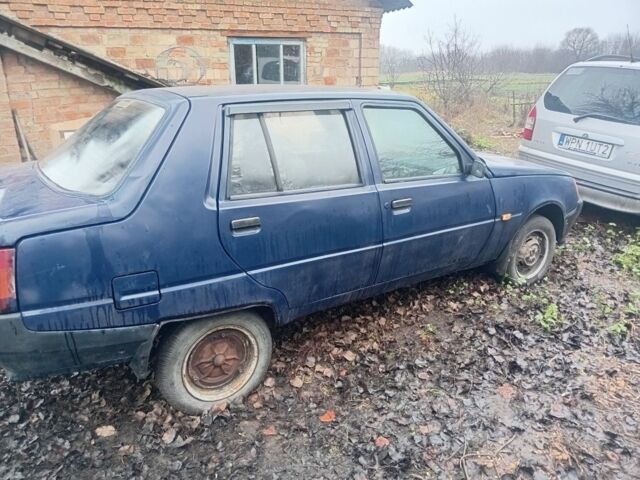 Синий ЗАЗ 1103 Славута, объемом двигателя 1 л и пробегом 90 тыс. км за 698 $, фото 2 на Automoto.ua