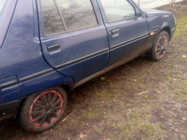 Синий ЗАЗ 1103 Славута, объемом двигателя 1.2 л и пробегом 232 тыс. км за 950 $, фото 1 на Automoto.ua