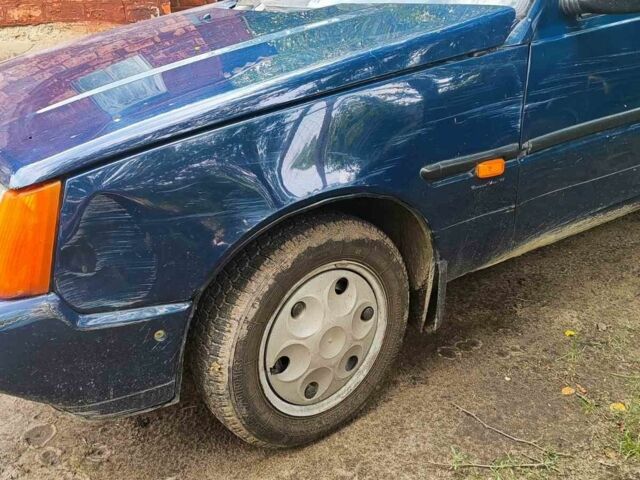 Синий ЗАЗ 1103 Славута, объемом двигателя 1.2 л и пробегом 120 тыс. км за 710 $, фото 3 на Automoto.ua