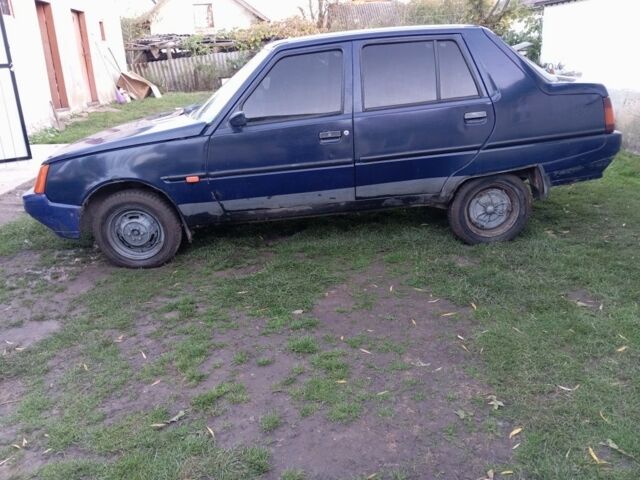 Синий ЗАЗ 1103 Славута, объемом двигателя 1.2 л и пробегом 104 тыс. км за 599 $, фото 3 на Automoto.ua