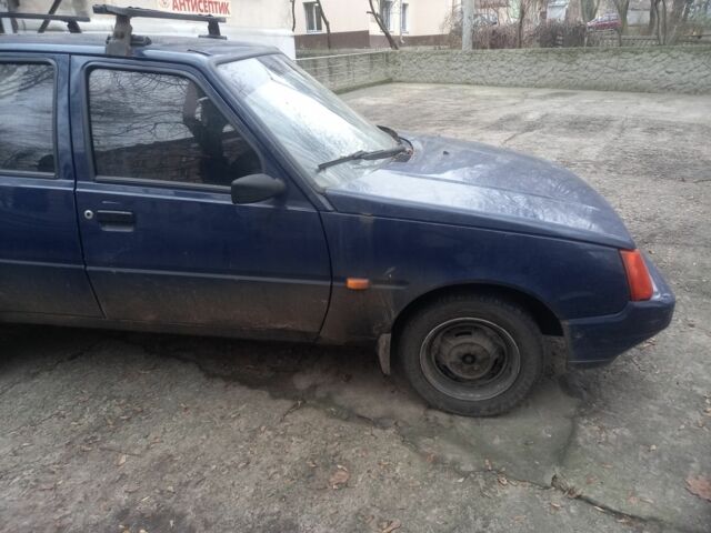 Синий ЗАЗ 1103 Славута, объемом двигателя 1.1 л и пробегом 170 тыс. км за 550 $, фото 6 на Automoto.ua