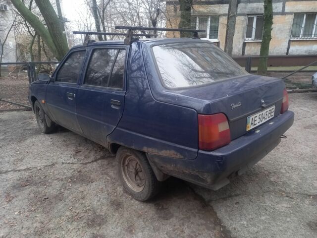 Синий ЗАЗ 1103 Славута, объемом двигателя 1.1 л и пробегом 170 тыс. км за 550 $, фото 2 на Automoto.ua