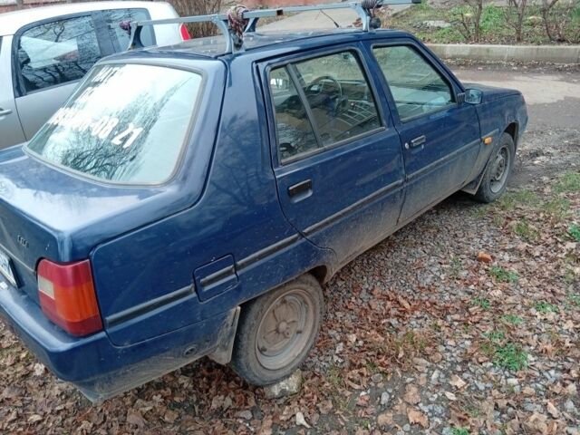 Синий ЗАЗ 1103 Славута, объемом двигателя 1.2 л и пробегом 107 тыс. км за 758 $, фото 1 на Automoto.ua