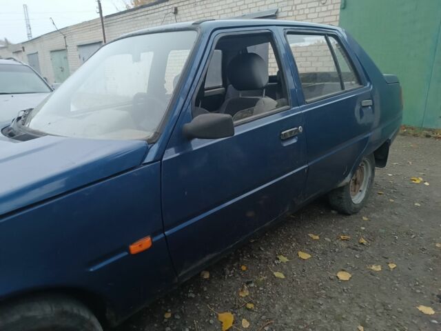 Синій ЗАЗ 1103 Славута, об'ємом двигуна 1.3 л та пробігом 200 тис. км за 500 $, фото 12 на Automoto.ua