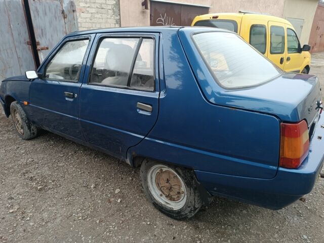 Синій ЗАЗ 1103 Славута, об'ємом двигуна 1.3 л та пробігом 200 тис. км за 500 $, фото 6 на Automoto.ua