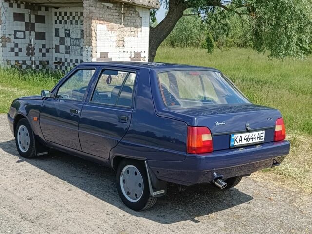 Синий ЗАЗ 1103 Славута, объемом двигателя 1 л и пробегом 6 тыс. км за 2750 $, фото 2 на Automoto.ua