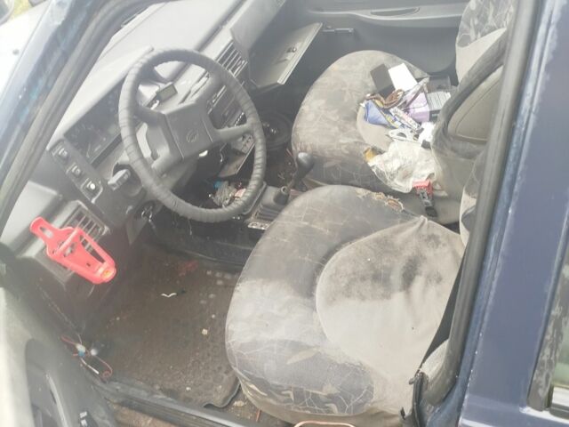 Синий ЗАЗ 1103 Славута, объемом двигателя 1.2 л и пробегом 100 тыс. км за 239 $, фото 7 на Automoto.ua