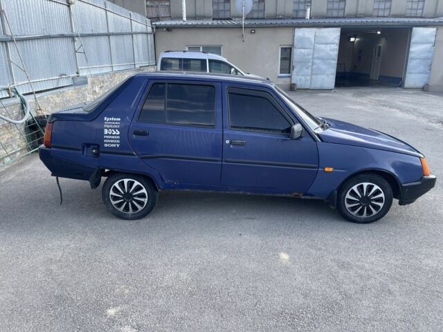 Синий ЗАЗ 1103 Славута, объемом двигателя 1.2 л и пробегом 25 тыс. км за 1100 $, фото 6 на Automoto.ua