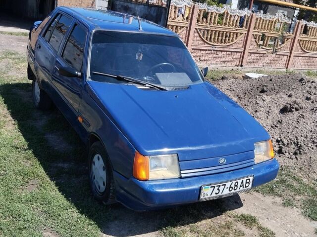 Синий ЗАЗ 1103 Славута, объемом двигателя 1.2 л и пробегом 258 тыс. км за 901 $, фото 2 на Automoto.ua