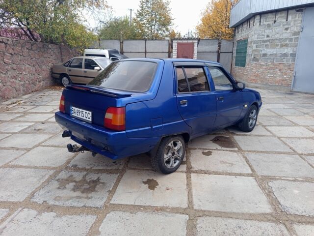 ЗАЗ 1103 Славута 2003 в Кропивницком (Кировограде) на Automoto.ua Синий ЗАЗ 1103 Славута, объемом двигателя 1.2 л и пробегом 123 тыс. км за 1100 $, фото 4 на Automoto.ua