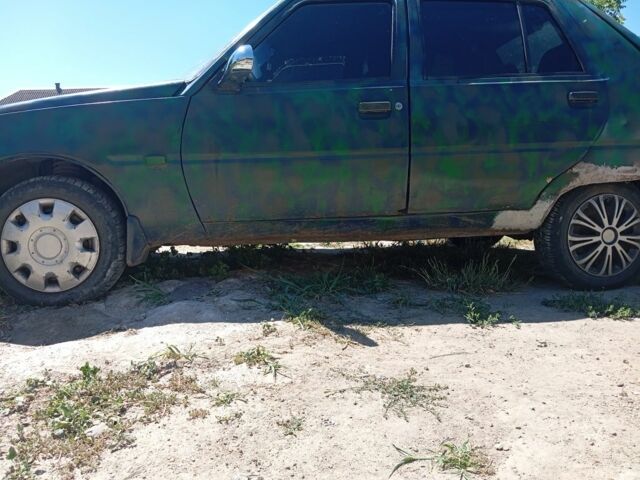 Синий ЗАЗ 1103 Славута, объемом двигателя 1 л и пробегом 1000 тыс. км за 239 $, фото 3 на Automoto.ua