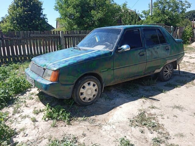 Синий ЗАЗ 1103 Славута, объемом двигателя 1 л и пробегом 1000 тыс. км за 239 $, фото 4 на Automoto.ua