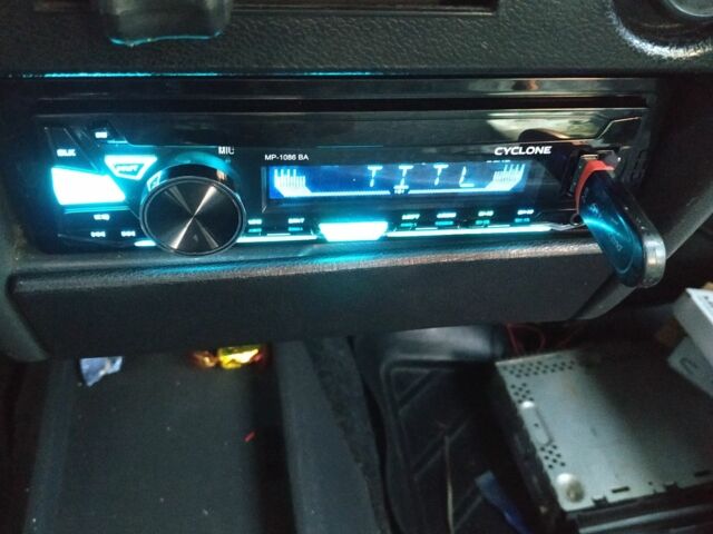 Синий ЗАЗ 1103 Славута, объемом двигателя 0 л и пробегом 2 тыс. км за 827 $, фото 4 на Automoto.ua