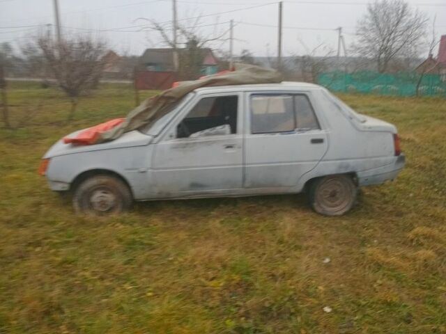 Синій ЗАЗ 1103 Славута, об'ємом двигуна 0 л та пробігом 1000 тис. км за 200 $, фото 2 на Automoto.ua