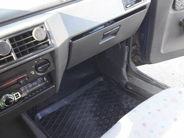 Синій ЗАЗ 1103 Славута, об'ємом двигуна 1.2 л та пробігом 250 тис. км за 832 $, фото 7 на Automoto.ua