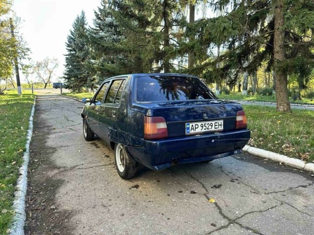 Синий ЗАЗ 1103 Славута, объемом двигателя 1.2 л и пробегом 234 тыс. км за 800 $, фото 2 на Automoto.ua