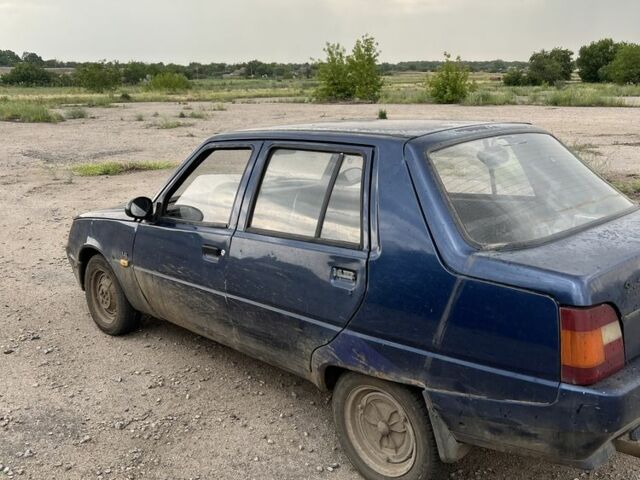 Синий ЗАЗ 1103 Славута, объемом двигателя 1.2 л и пробегом 200 тыс. км за 444 $, фото 5 на Automoto.ua
