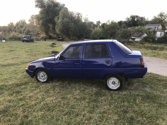 Синий ЗАЗ 1103 Славута, объемом двигателя 1.2 л и пробегом 66 тыс. км за 800 $, фото 1 на Automoto.ua