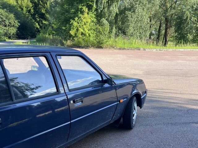 Синий ЗАЗ 1103 Славута, объемом двигателя 1.2 л и пробегом 175 тыс. км за 900 $, фото 7 на Automoto.ua