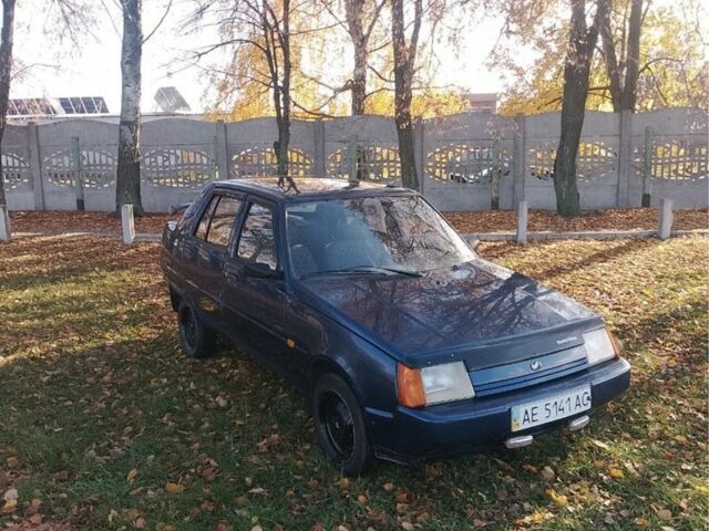 Синий ЗАЗ 1103 Славута, объемом двигателя 1.2 л и пробегом 109 тыс. км за 1143 $, фото 3 на Automoto.ua