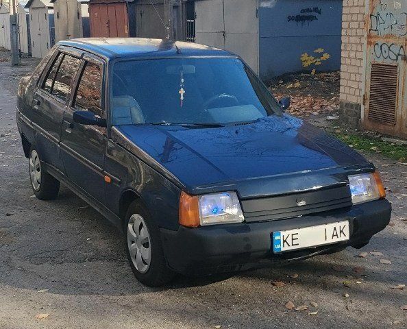 Синій ЗАЗ 1103 Славута, об'ємом двигуна 0 л та пробігом 213 тис. км за 950 $, фото 4 на Automoto.ua
