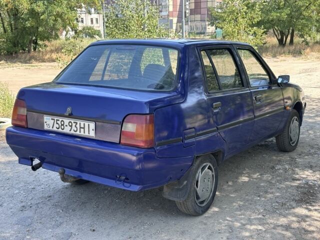 Синий ЗАЗ 1103 Славута, объемом двигателя 1.2 л и пробегом 100 тыс. км за 721 $, фото 2 на Automoto.ua