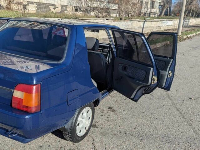 Синий ЗАЗ 1103 Славута, объемом двигателя 1.1 л и пробегом 75 тыс. км за 1350 $, фото 2 на Automoto.ua