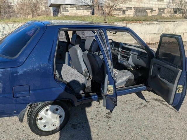 Синий ЗАЗ 1103 Славута, объемом двигателя 1.1 л и пробегом 75 тыс. км за 1350 $, фото 7 на Automoto.ua