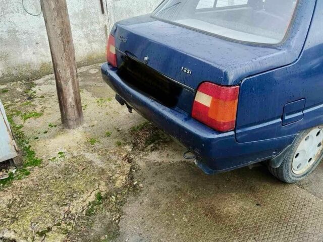 Синий ЗАЗ 1103 Славута, объемом двигателя 1.2 л и пробегом 49 тыс. км за 1100 $, фото 2 на Automoto.ua