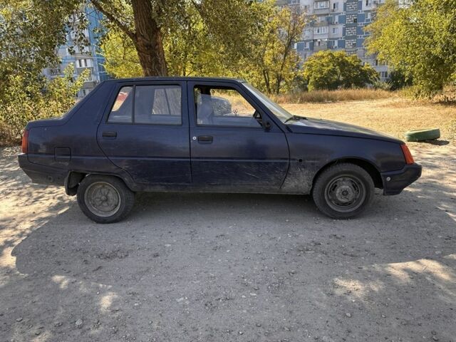 Синий ЗАЗ 1103 Славута, объемом двигателя 1.2 л и пробегом 150 тыс. км за 550 $, фото 5 на Automoto.ua