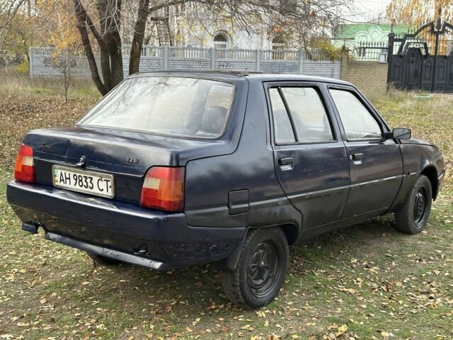 Синій ЗАЗ 1103 Славута, об'ємом двигуна 1.2 л та пробігом 150 тис. км за 400 $, фото 4 на Automoto.ua