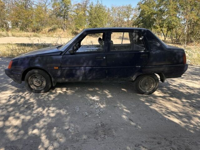 Синий ЗАЗ 1103 Славута, объемом двигателя 1.2 л и пробегом 150 тыс. км за 550 $, фото 1 на Automoto.ua