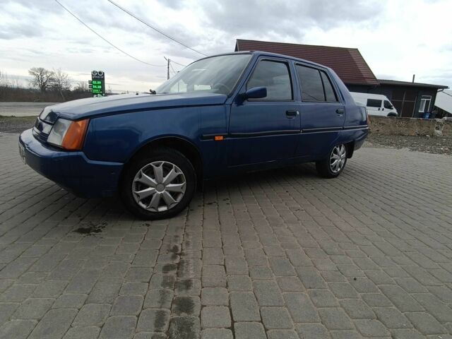 Синий ЗАЗ 1103 Славута, объемом двигателя 1.1 л и пробегом 22 тыс. км за 650 $, фото 4 на Automoto.ua