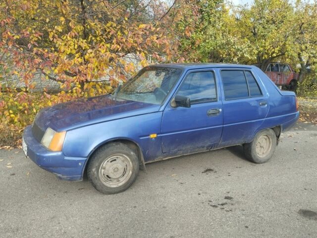 Синий ЗАЗ 1103 Славута, объемом двигателя 1.2 л и пробегом 120 тыс. км за 430 $, фото 3 на Automoto.ua