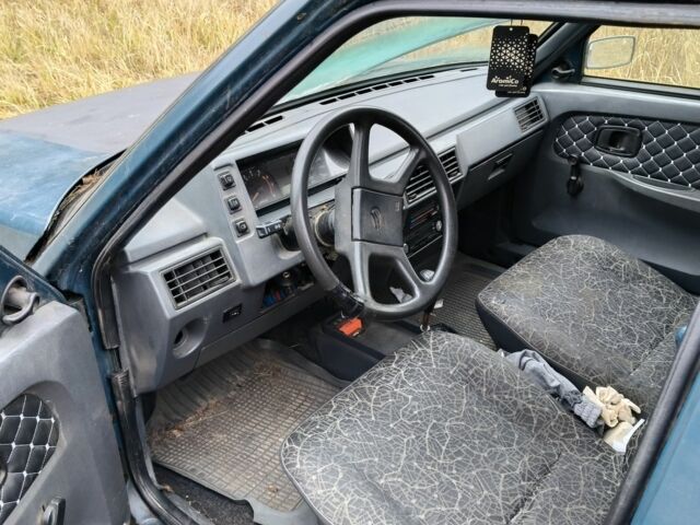 Синій ЗАЗ 1103 Славута, об'ємом двигуна 0 л та пробігом 100 тис. км за 520 $, фото 3 на Automoto.ua