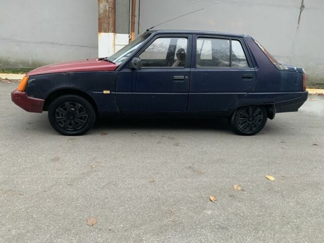 Синий ЗАЗ 1103 Славута, объемом двигателя 1.2 л и пробегом 200 тыс. км за 668 $, фото 1 на Automoto.ua