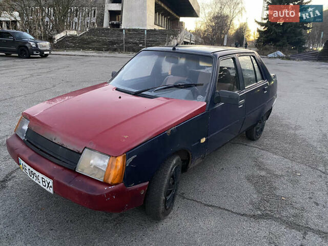 Синий ЗАЗ 1103 Славута, объемом двигателя 1.2 л и пробегом 388 тыс. км за 650 $, фото 3 на Automoto.ua